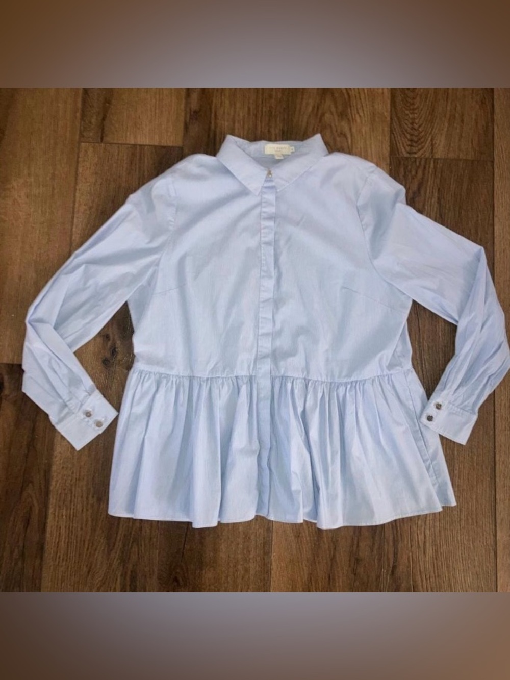 Ted Baker women’s light Blue button down shirt size 4